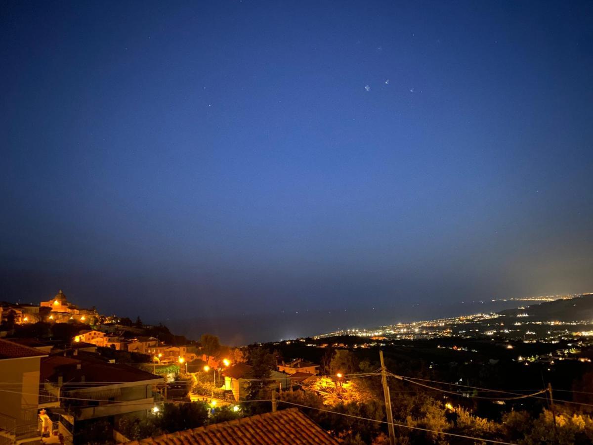 Apartamento Seta Luxury Roseto Degli Abruzzi Exterior foto