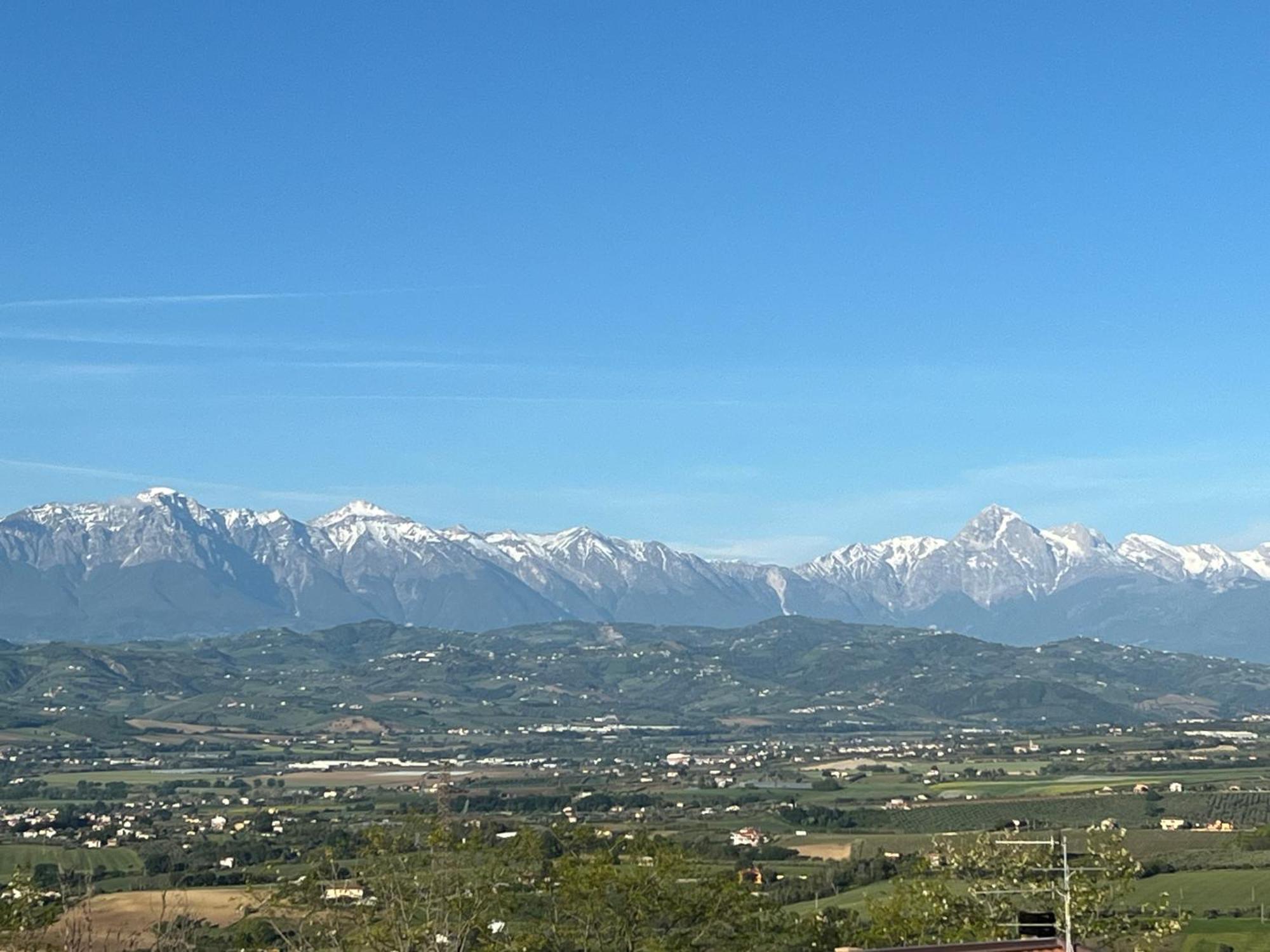Apartamento Seta Luxury Roseto Degli Abruzzi Exterior foto